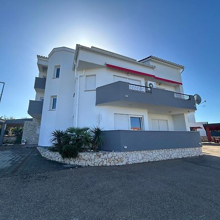 Apartment Karlo Novalja Exterior foto