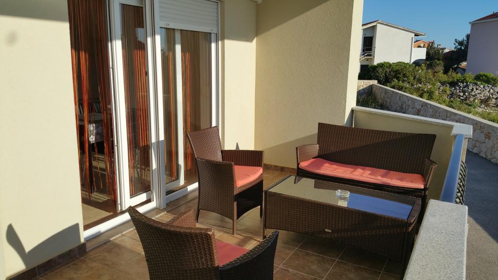 Apartment Karlo Novalja Exterior foto